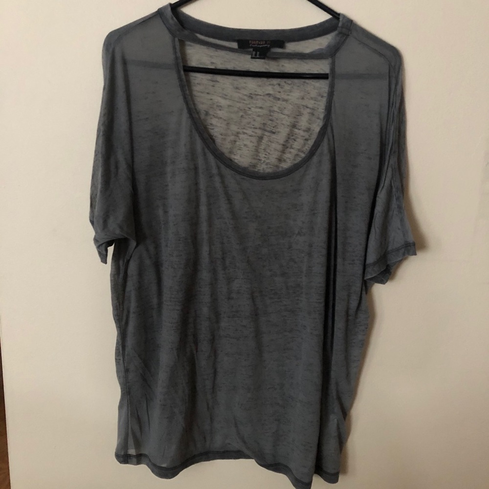Forever 21 oversized T-shirt with neck strap M